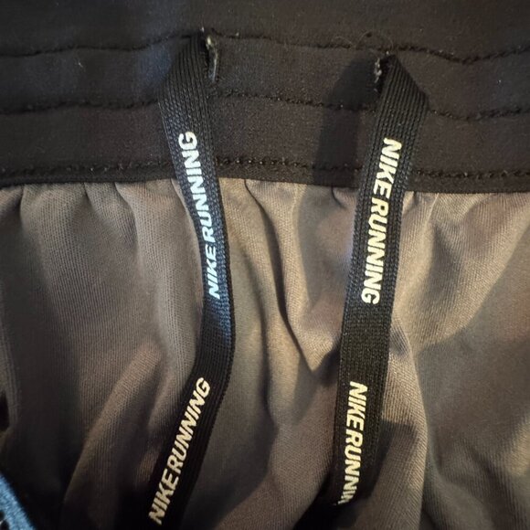 Women's Nike Dri-Fit Gray Running Shorts Size Medium - Picture 6 of 11